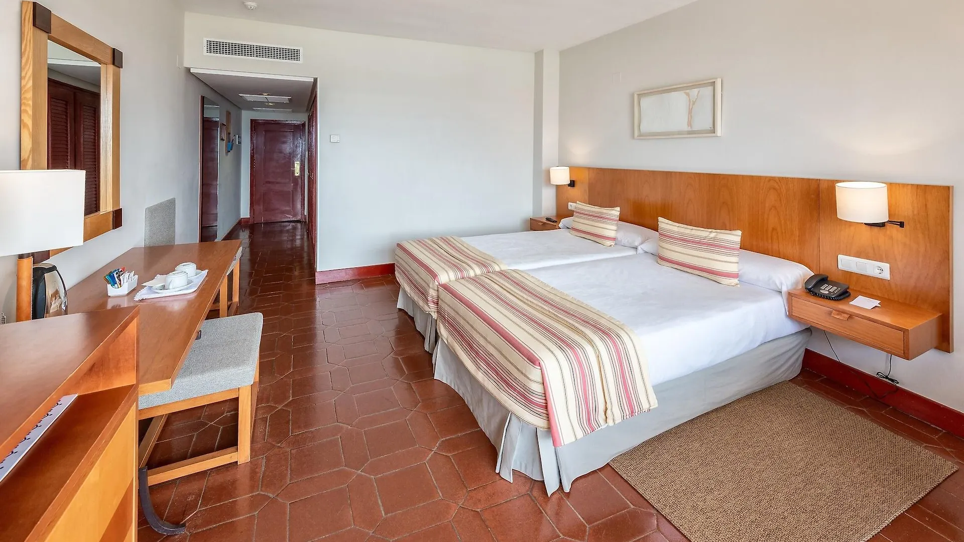**** Szálloda Parador De Nerja (Adults Only) Spanyolország